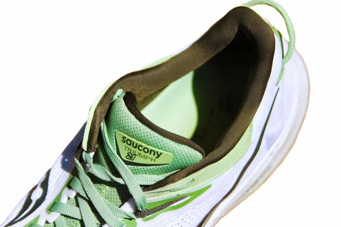 Saucony Triumph 21 review upper