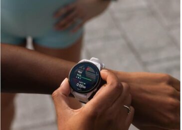 Photo wrist de Garmin Forerunner 165: así es el modelo más accesible con AMOLED